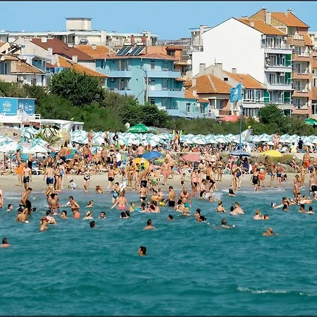 Appartamento Studio At 100 M Away From The With Furnished Terrace Pomorie